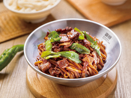 辣椒炒肉拌面